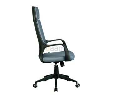 Кресло для персонала 8989 черный пластик